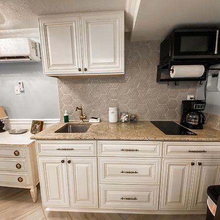 Park Place Inn And Cottages Sanford Exteriér fotografie